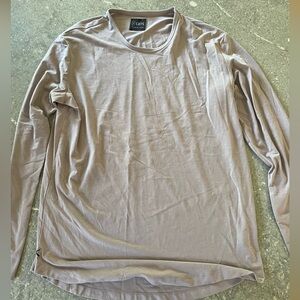 Cuts men’s XL long sleeve